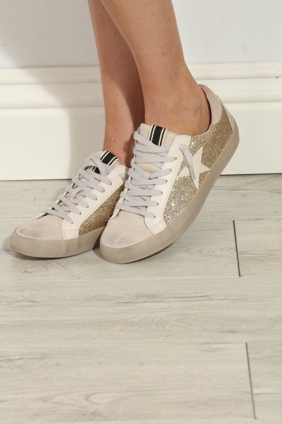 Accessories Veronica M | Paula Gold Glitter Sneakers