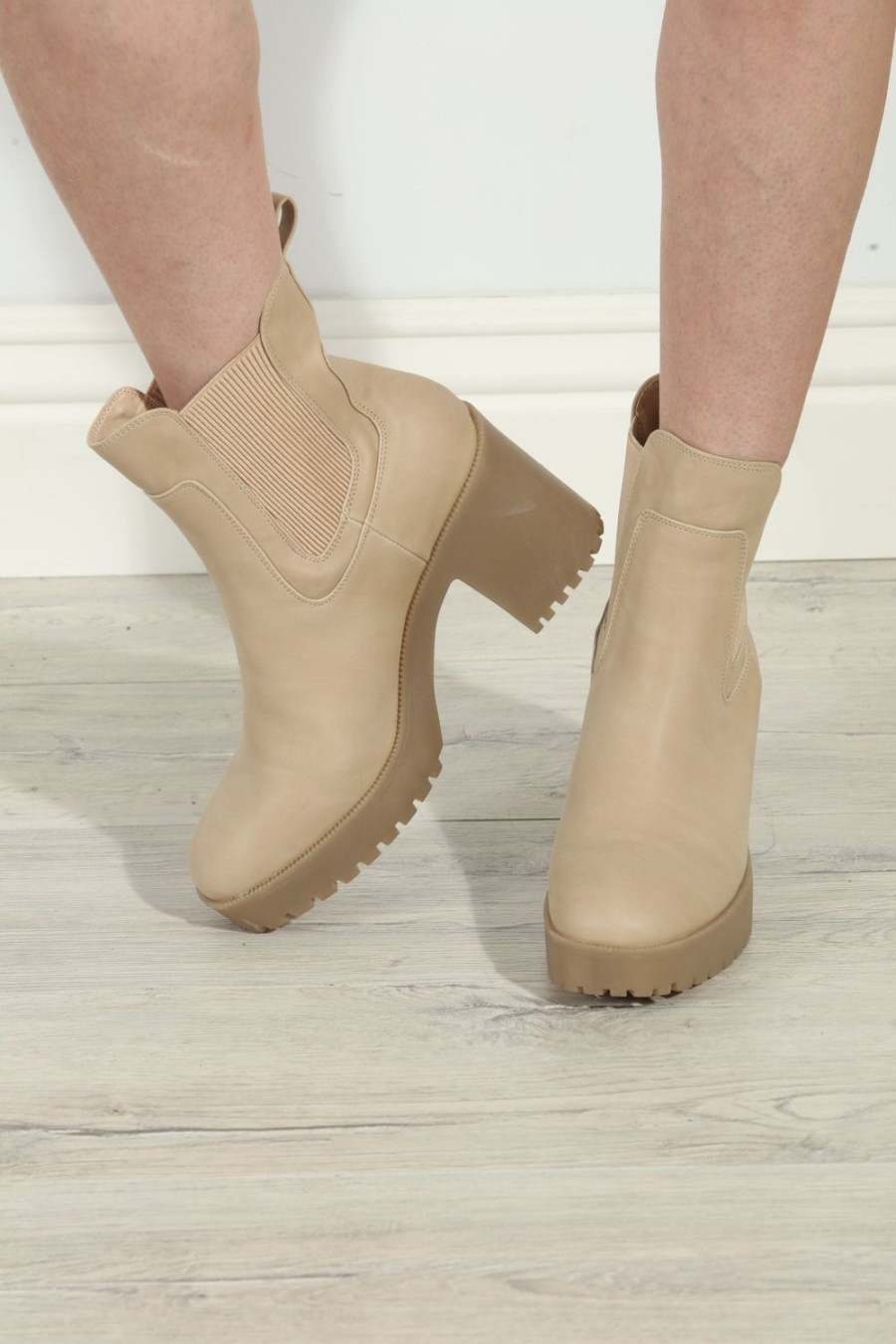 Accessories Veronica M | Chinese Laundry- Good Day Bootie