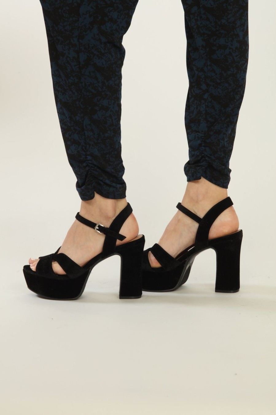 Accessories Veronica M | Chinese Laundry Daydreamer Black Suede Platform Heels-Best Seller