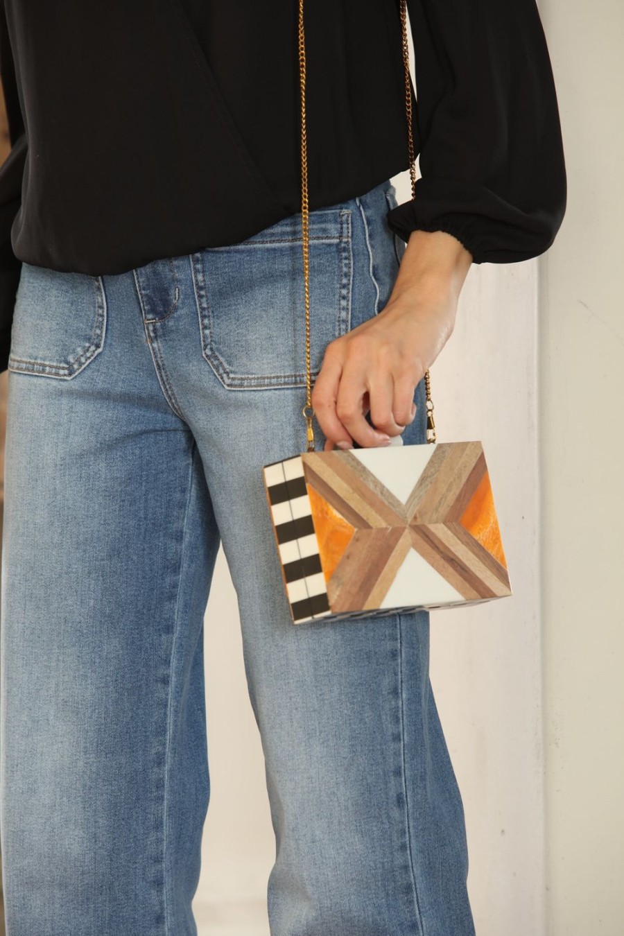 Accessories Veronica M | Ingrid Acrylic Box Clutch