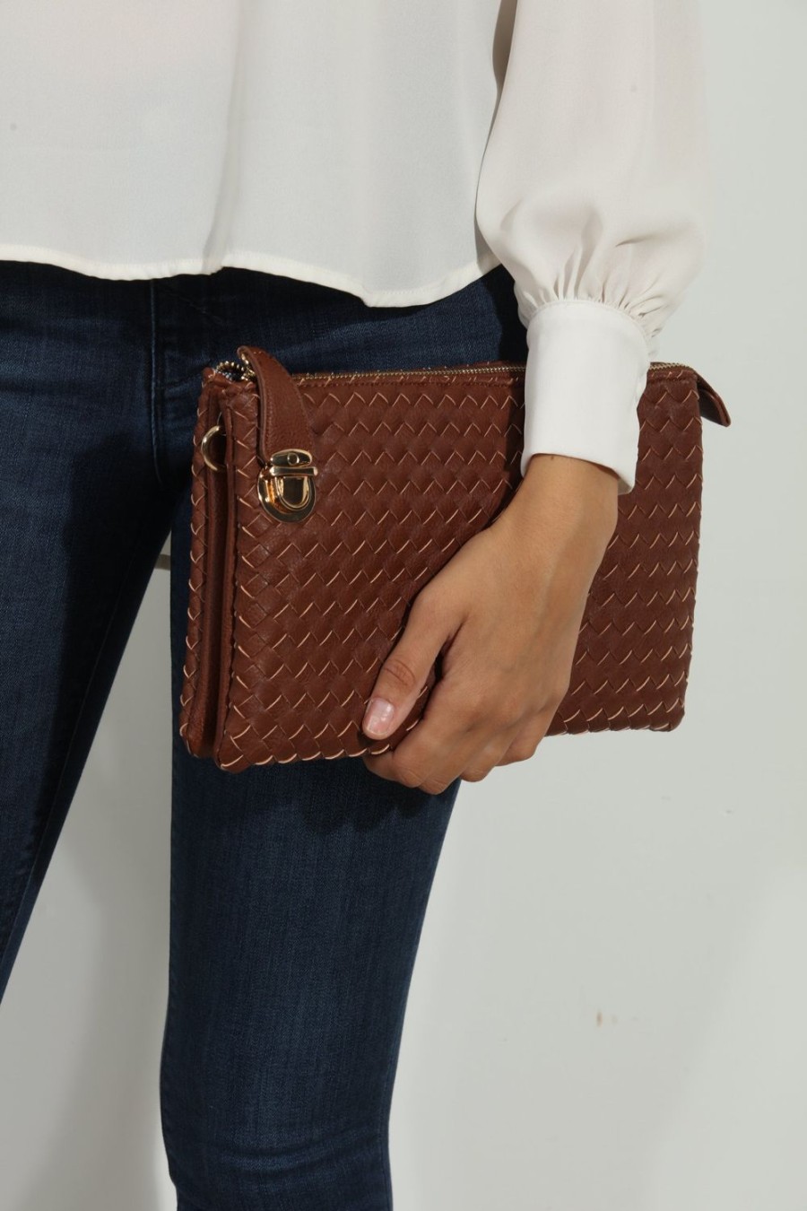 Accessories Veronica M | Coffee Woven Clutch