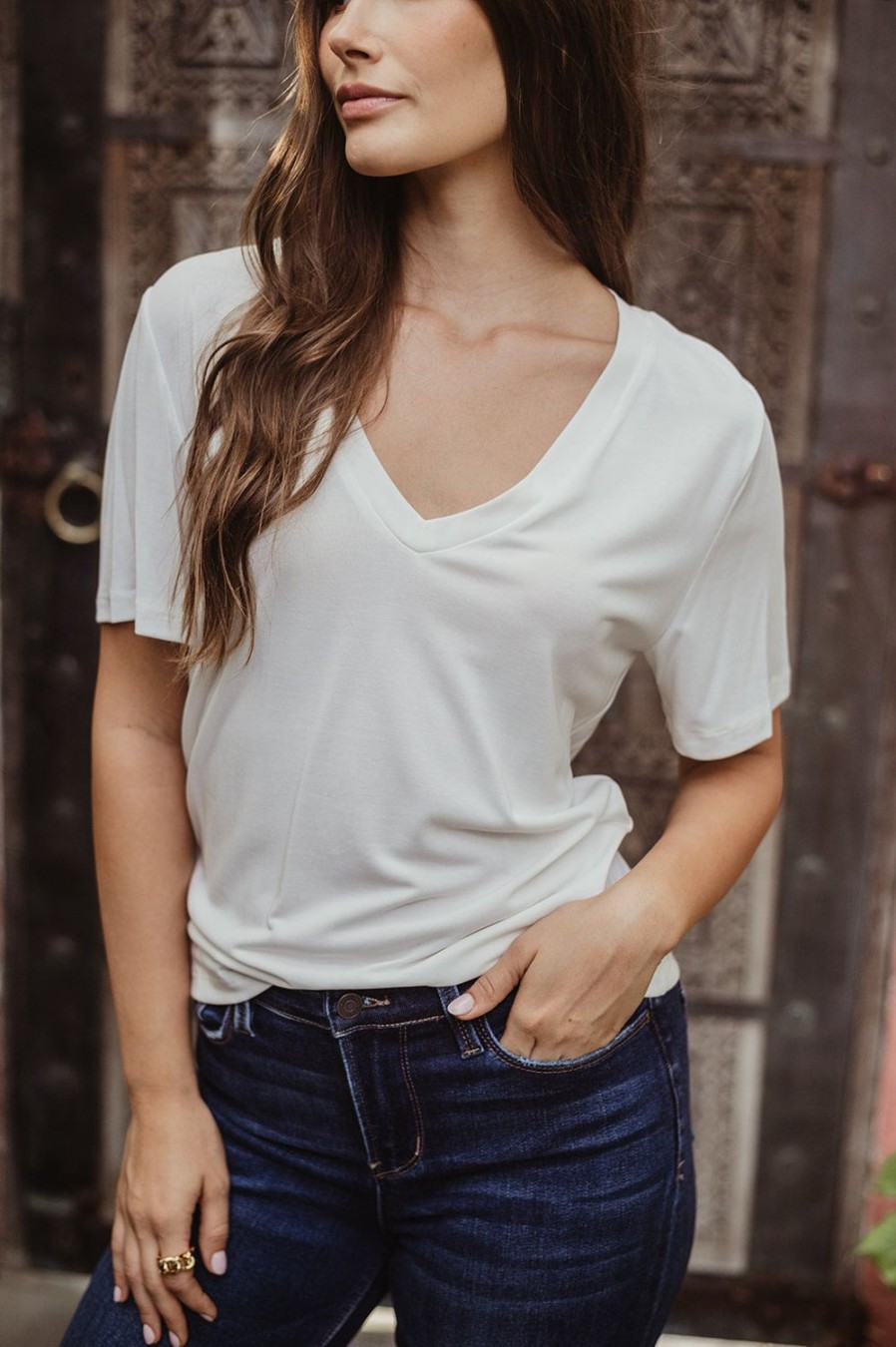 Clothing Veronica M Cupro Tops | Ivory Cupro V-Neck Cropped Tee