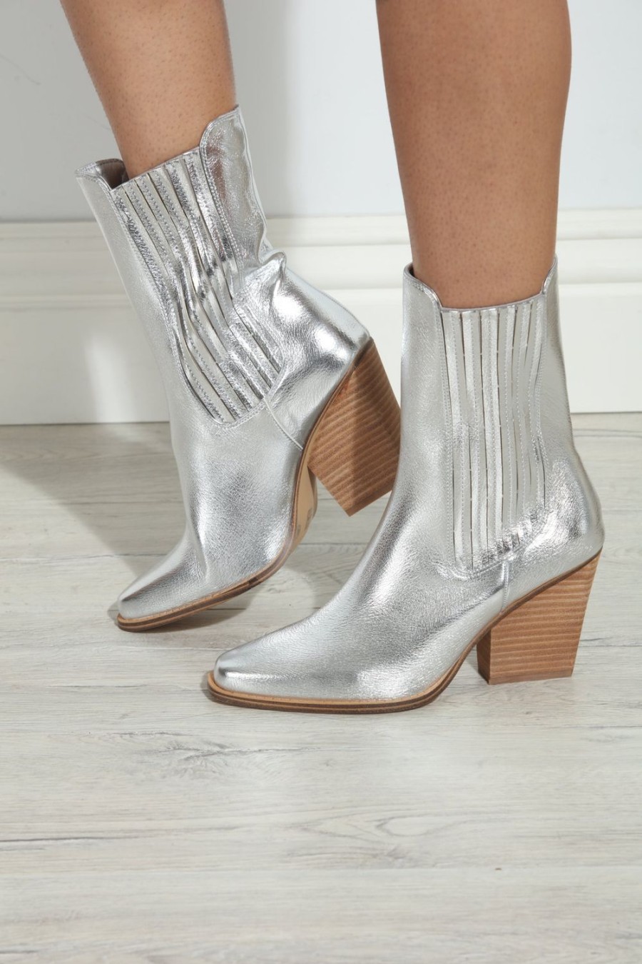 Accessories Veronica M | Chinese Laundry- Cali Metallic Bootie