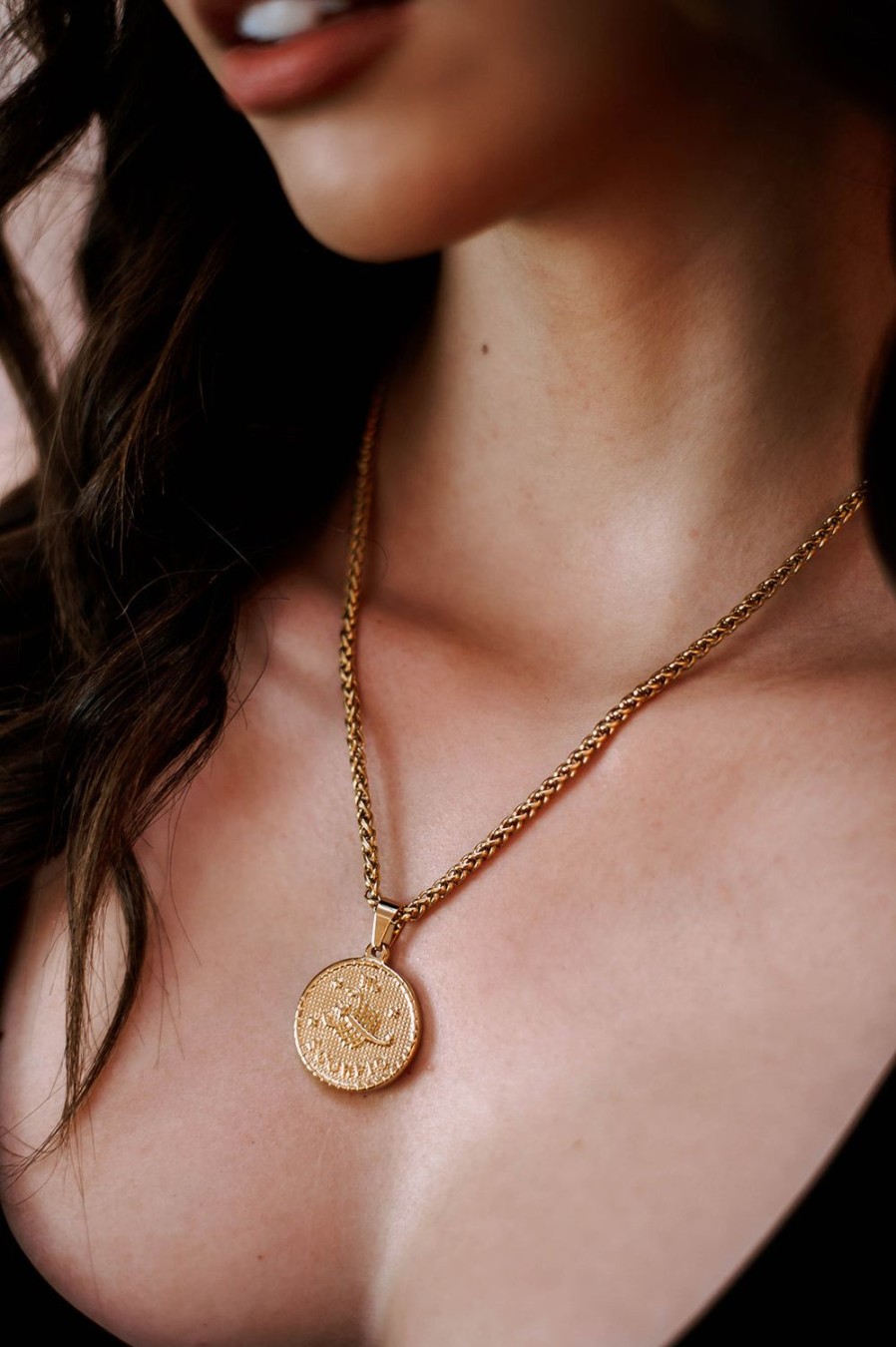 Accessories Veronica M | Zodiac Coin Necklace 18K Gold