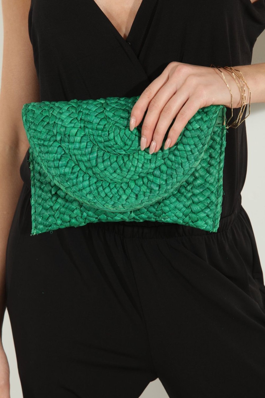 Accessories Veronica M | Kelly Green Raffia Clutch