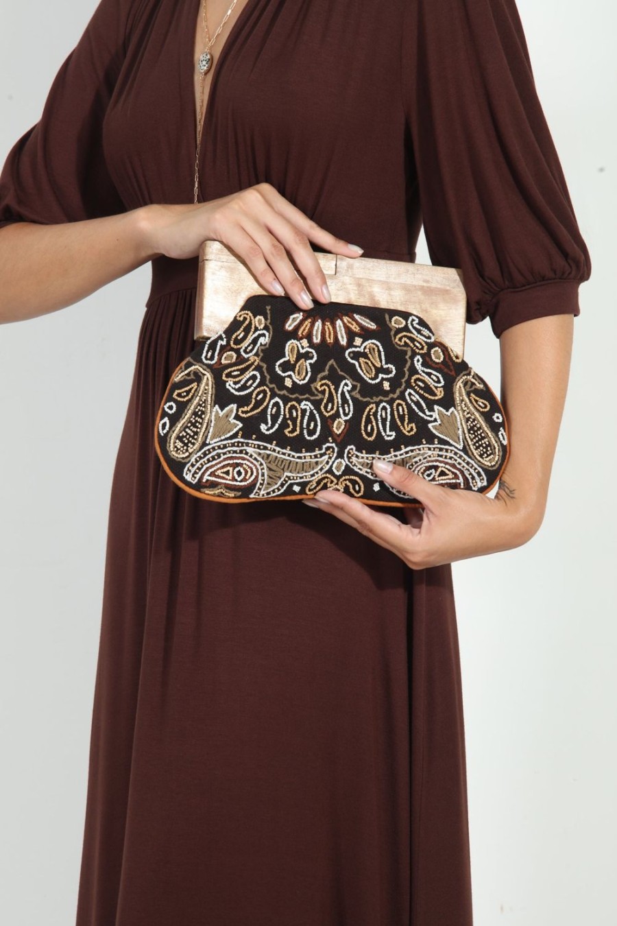 Accessories Veronica M | Leela Wooden Handle Clutch