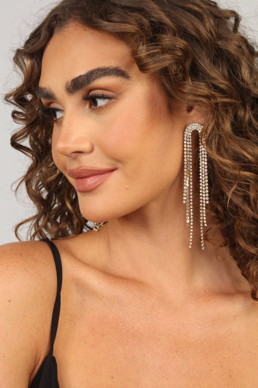 Accessories Veronica M | Cynthia Long Sparkle Earrings