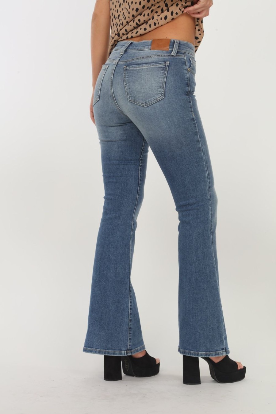 Clothing Veronica M Denim Shop | Level 99 Dahlia Mid Rise Flare Jeans - Medium Wash