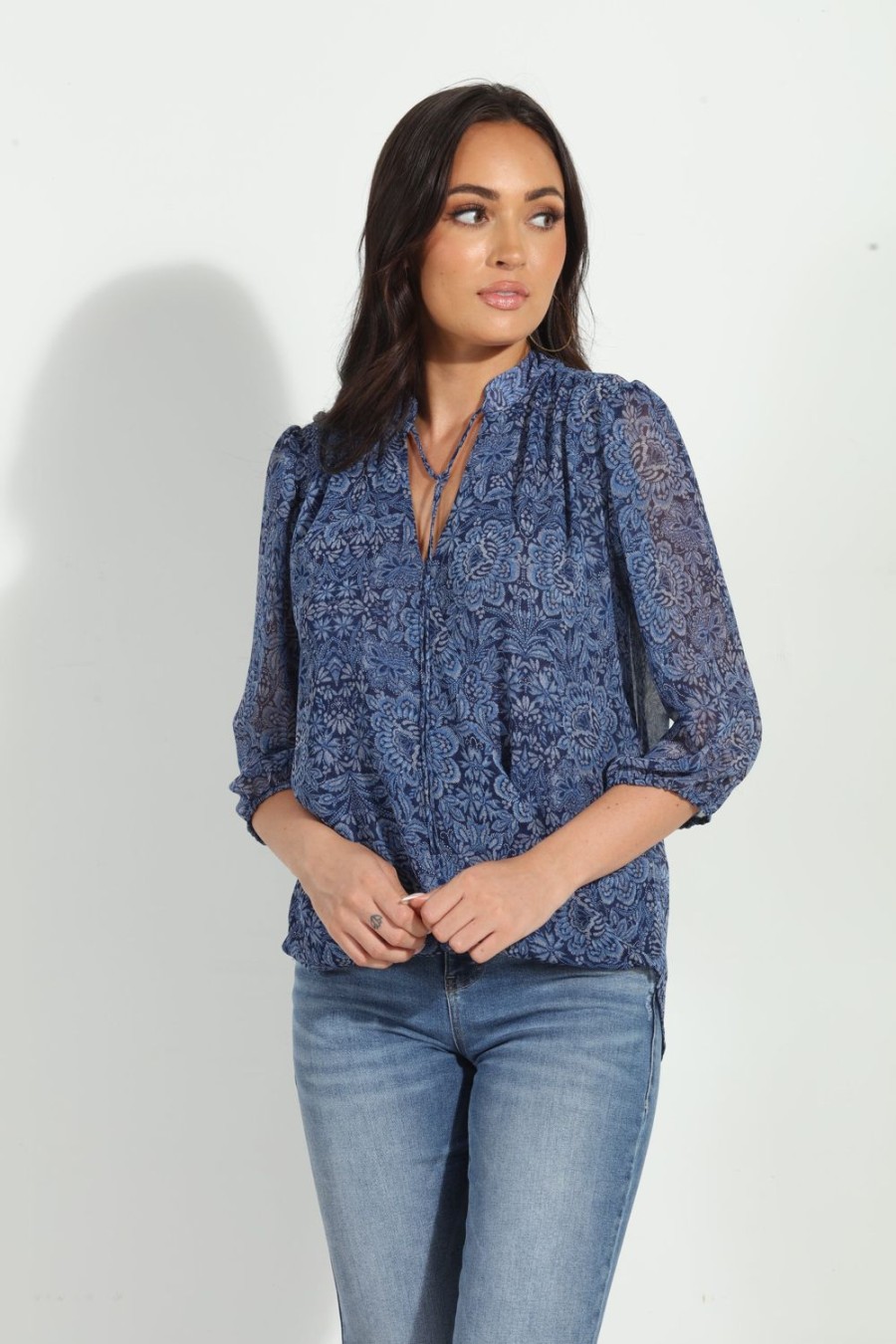 Vacation Veronica M | Willa 3/4 Sleeve Surplice Blouse