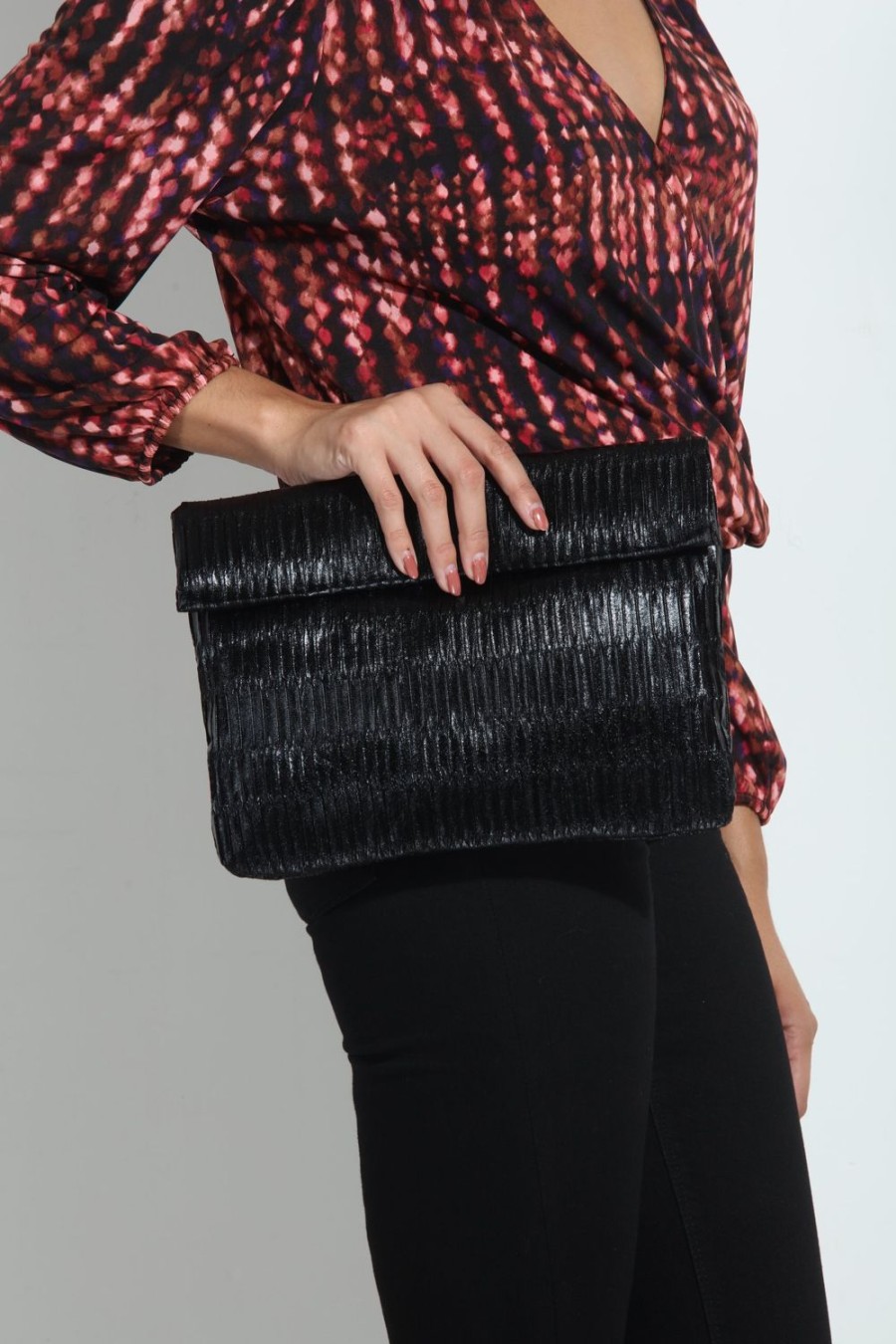 Accessories Veronica M | Gianna Fold Over Clutch- Black