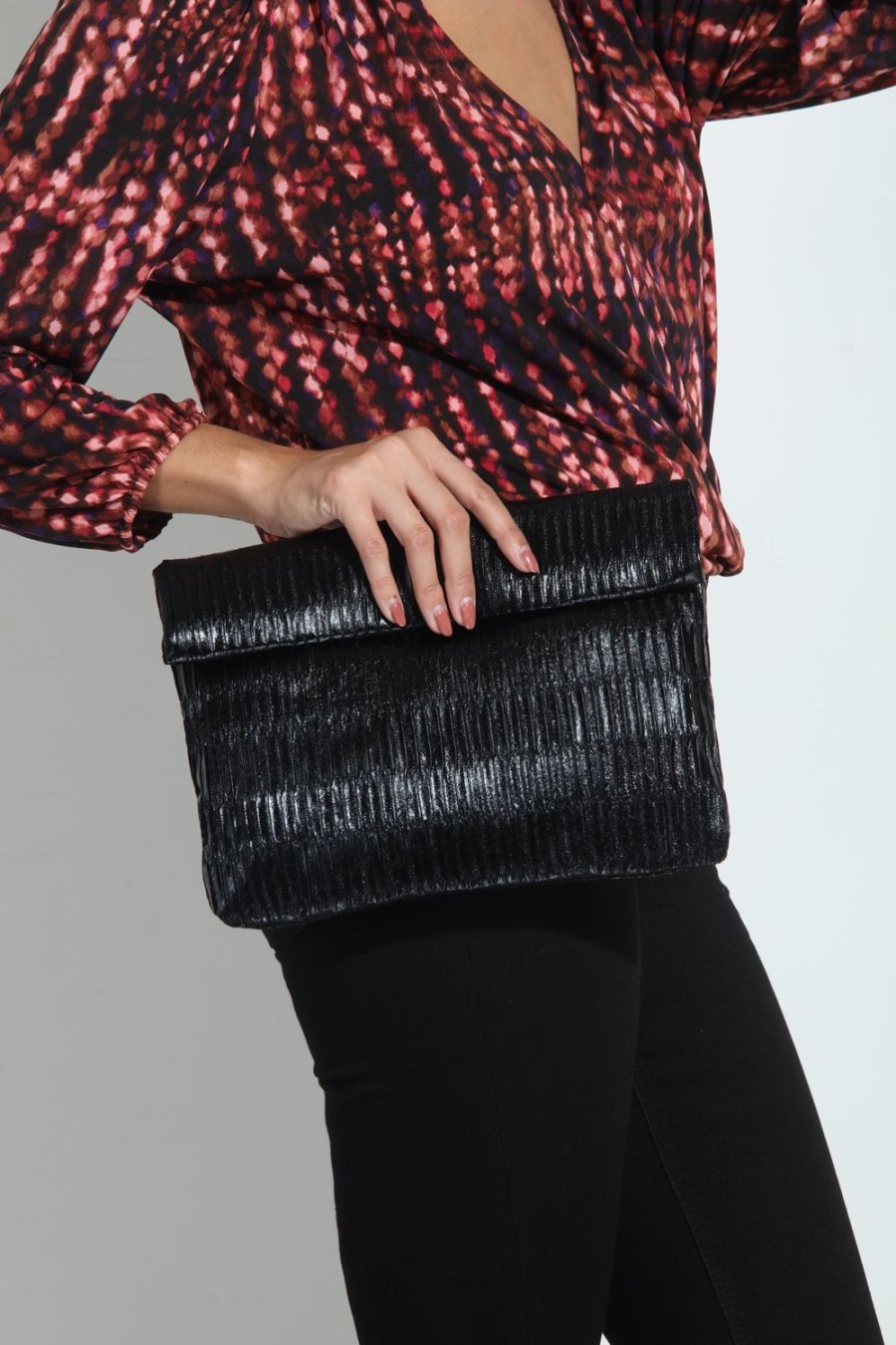 Accessories Veronica M | Gianna Fold Over Clutch- Black